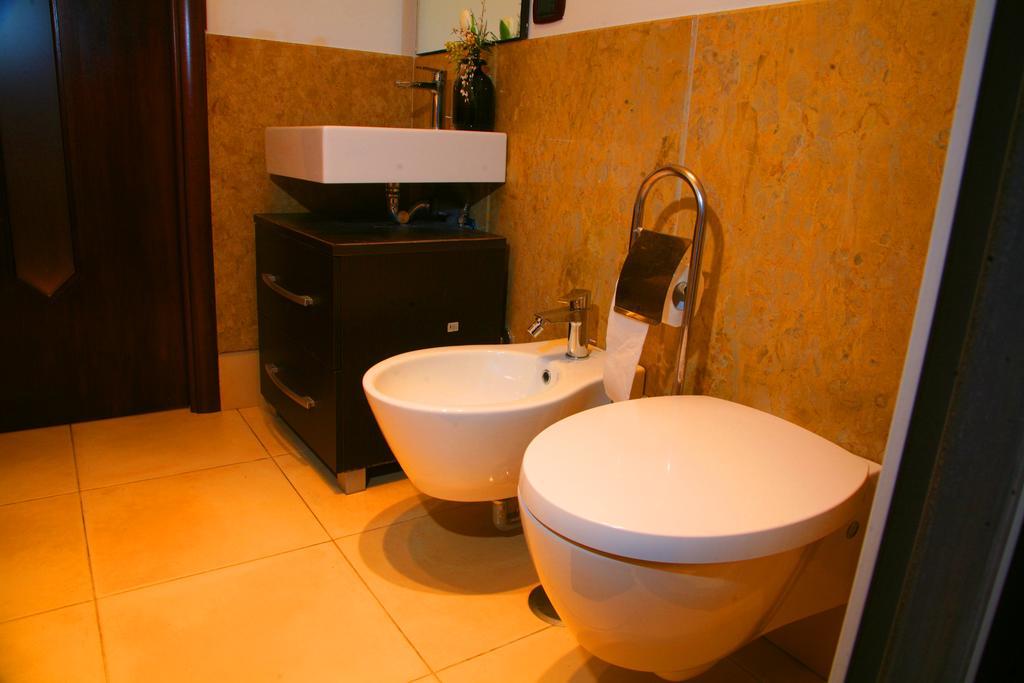 Al Vecchio Cellaio Historical Guest House ซานตันโตนิโอ อาบาเต ภายนอก รูปภาพ